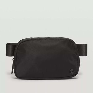Lululemon | Everywhere Belt Bag | Black